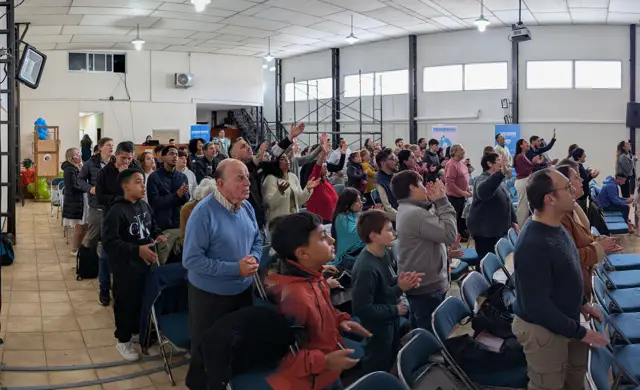La congregación en un domingo